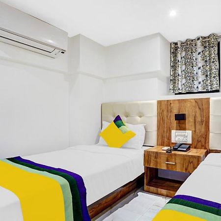 Itsy Hotels Heraa International Bombay Extérieur photo