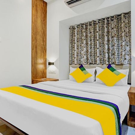Itsy Hotels Heraa International Bombay Extérieur photo