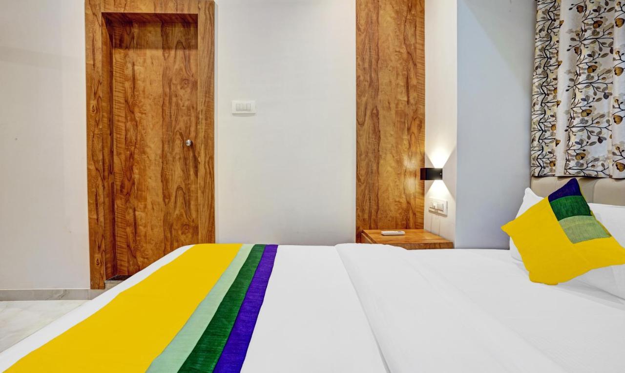 Itsy Hotels Heraa International Bombay Extérieur photo