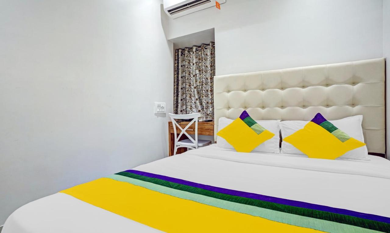 Itsy Hotels Heraa International Bombay Extérieur photo