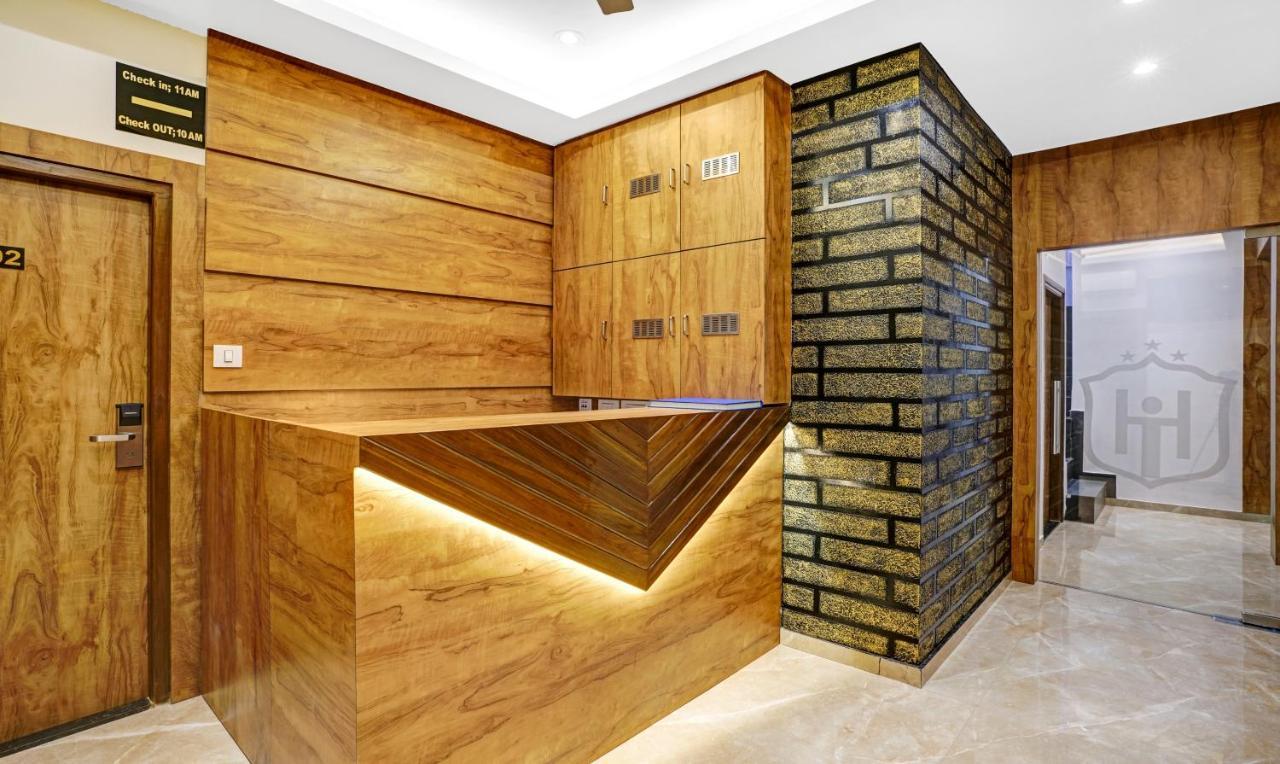 Itsy Hotels Heraa International Bombay Extérieur photo