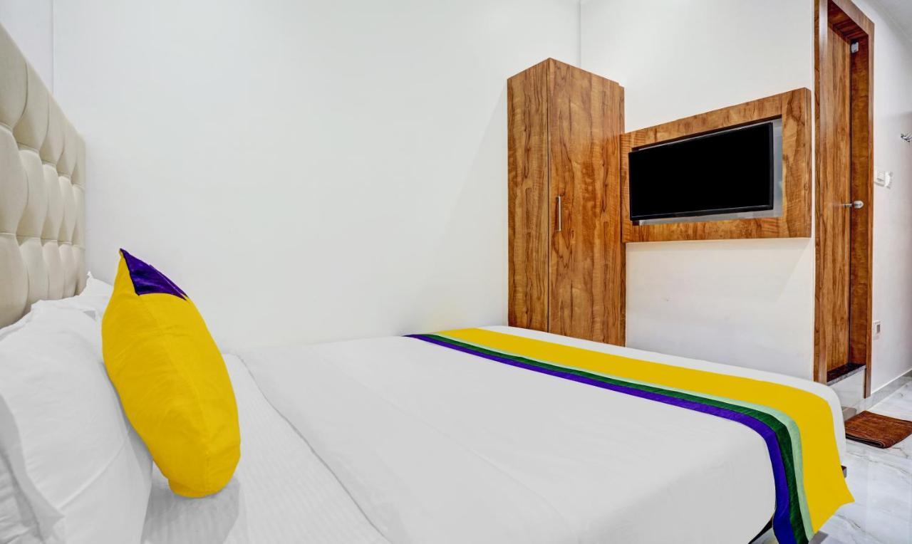 Itsy Hotels Heraa International Bombay Extérieur photo